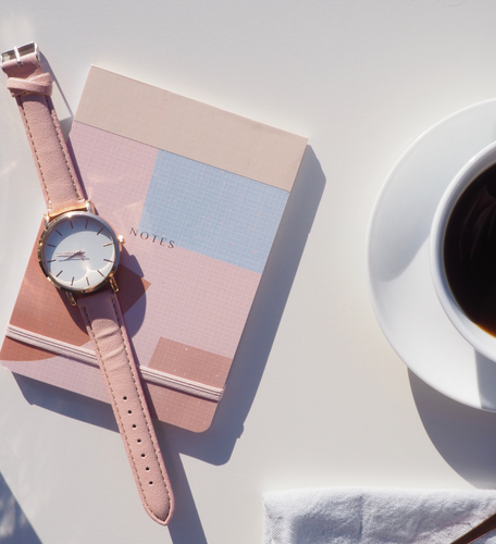 Analog Watch with pink real leather straps